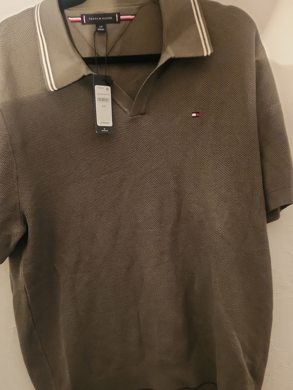 Tommy Hilfiger Olive Green Short-Sleeve Polo with Contrast Collar Trim